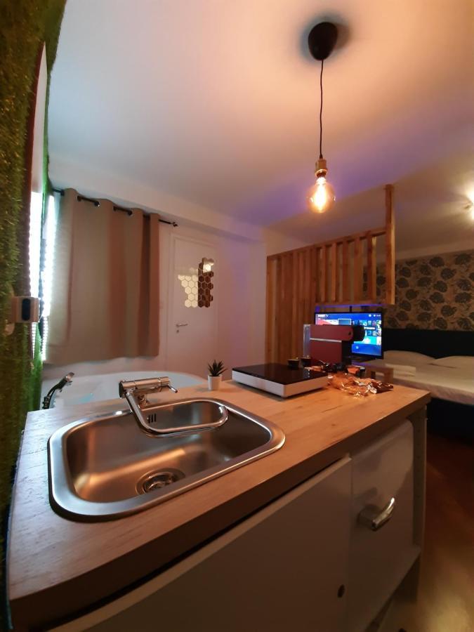 Green Suite Бари Экстерьер фото