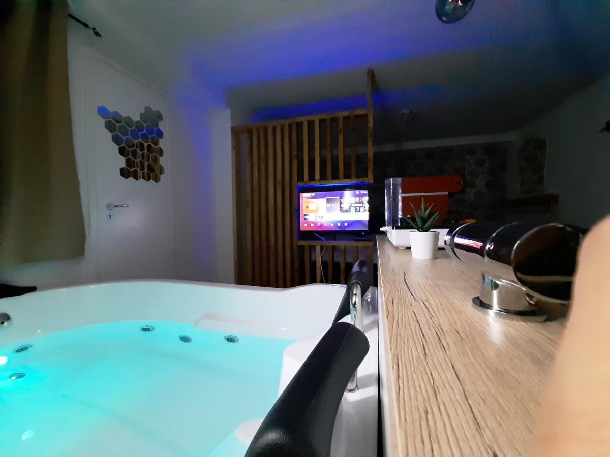 Green Suite Бари Экстерьер фото